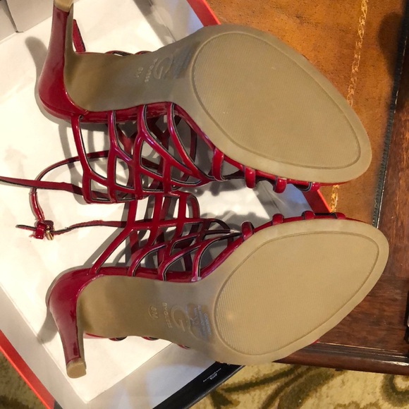 ❤️GUESS HIGH HEELS SANDALS!!! ❤️ - Picture 4 of 4